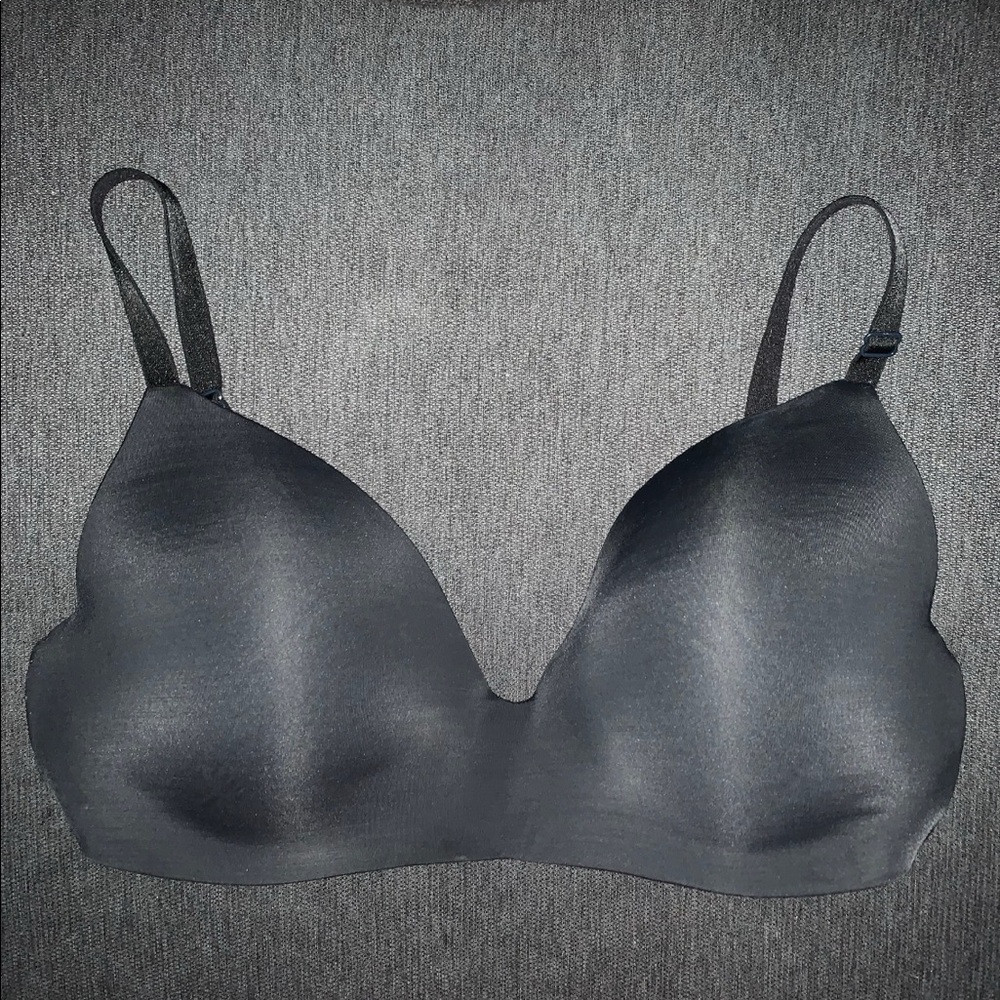 Black VS Wireless T-Shirt Bra